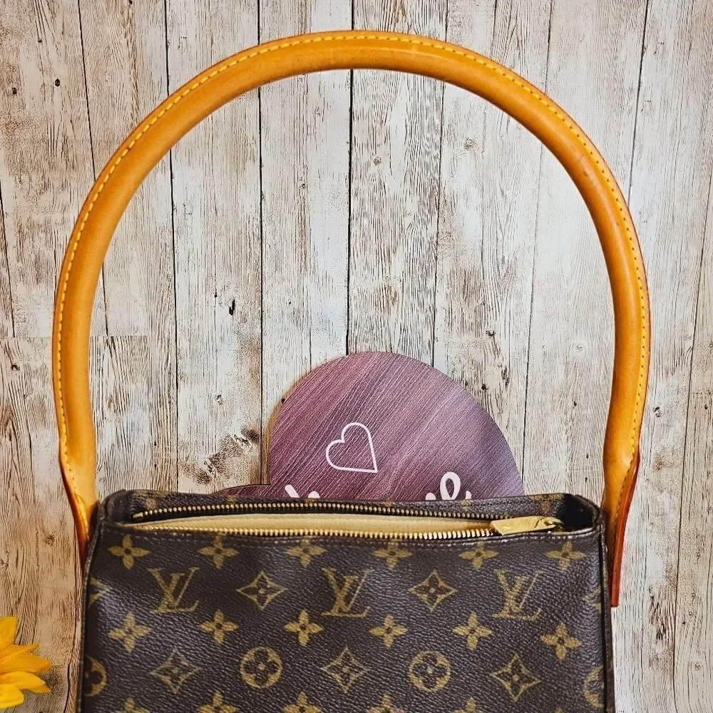 Louis Vuitton Looping MM